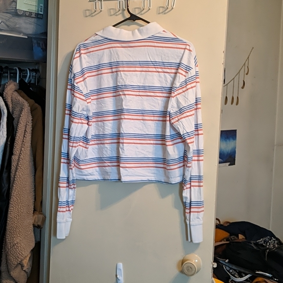 Cropped Collared Top - Picture 4 of 4